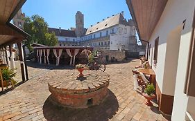Zamecky Penzion Rotunda